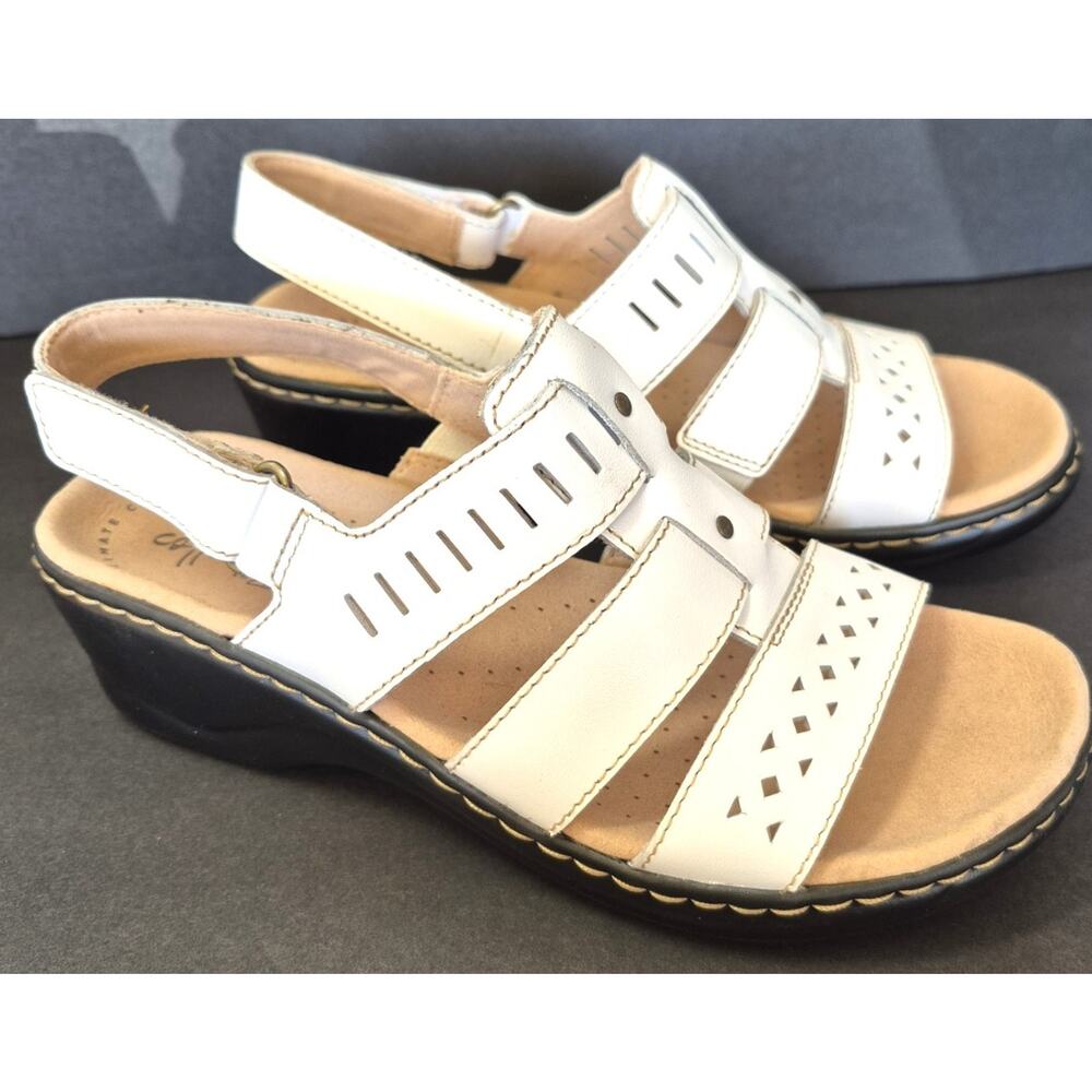 New CLARKS Collection Lexi Qwin White Leather Laser Cut Wedge Sandals Women 7W